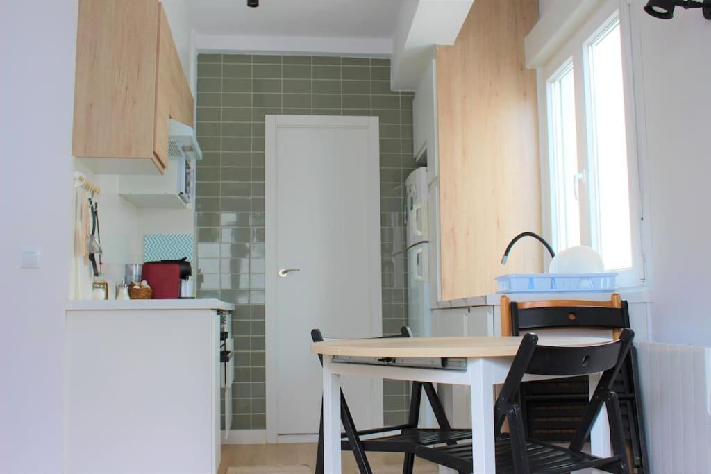 Vibescoruna: Espacioso Apartamento A Pie De Playa Apartment A Coruna Bagian luar foto